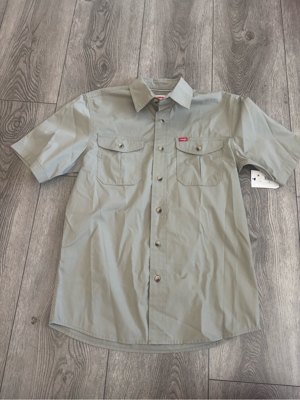 Wrangler Short Sleeve Button-Down Shirt in Sage